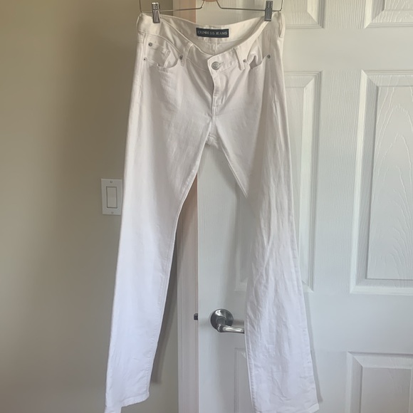 Express white jeans. Barely boot low rise. 8L. Worn once. Mint condition - Picture 2 of 3